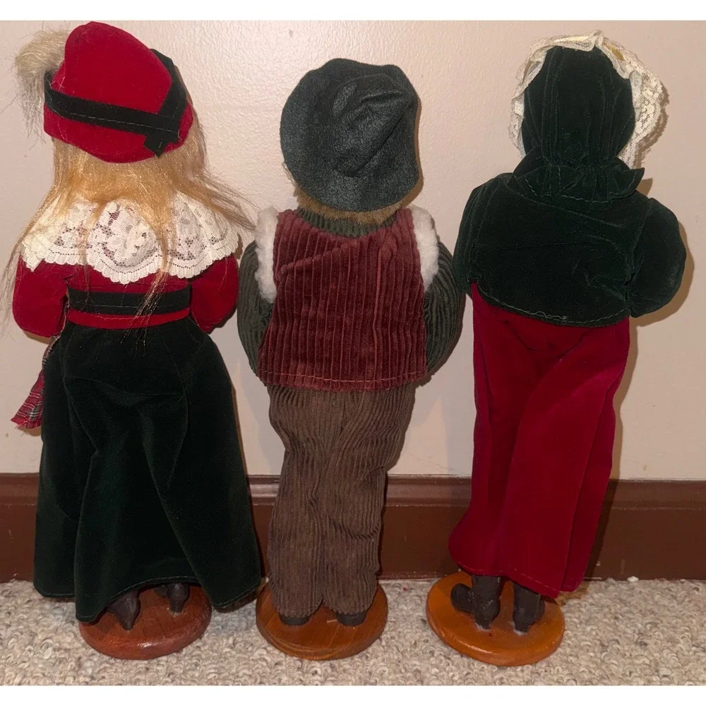 Vintage Christmas Women Men Carolers 9